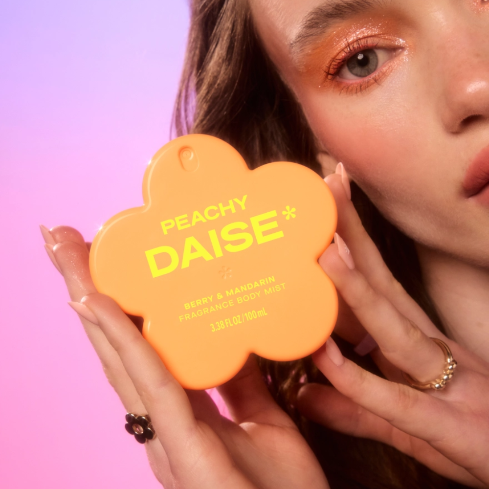 Daise Beauty, Peachy Daise Fragrance Body Mist Berry & Mandarin 100ml