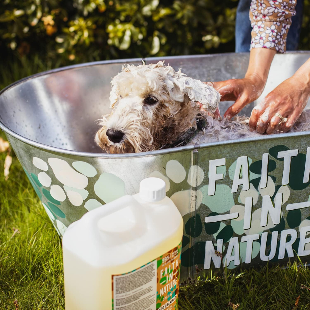 Faith In Nature, Coconut Detangling Shampoo For Sensitive Dogs & Puppies 400ml