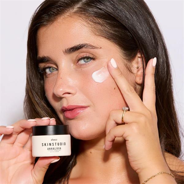 BPerfect, Skin Studio Annalivia Radiant Hydrating Water Cream